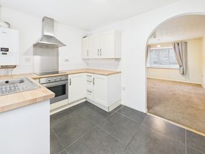 Kitchen- click for photo gallery